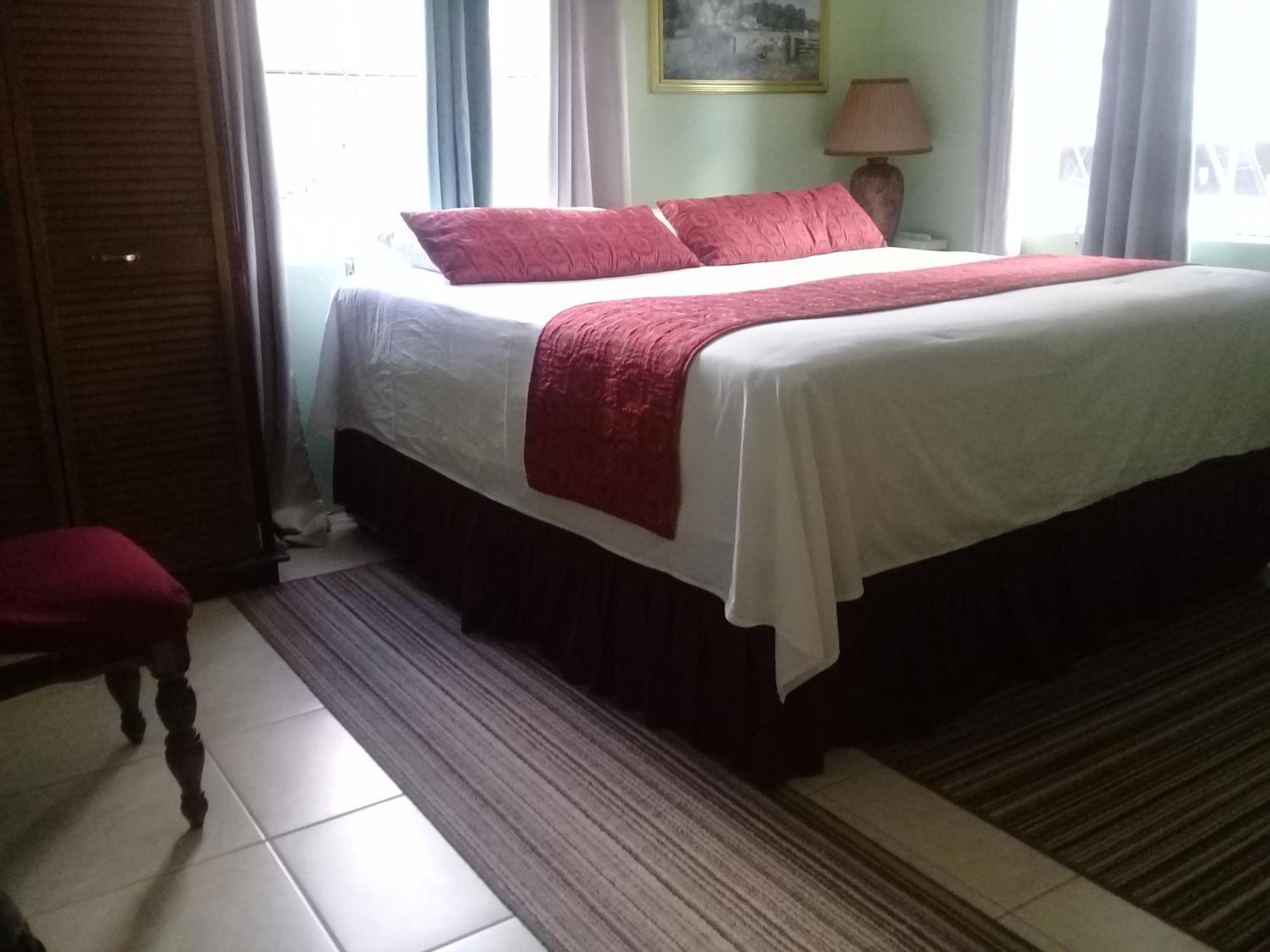 Royal Escape - 1 Otel Anse La Raye Oda fotoğraf