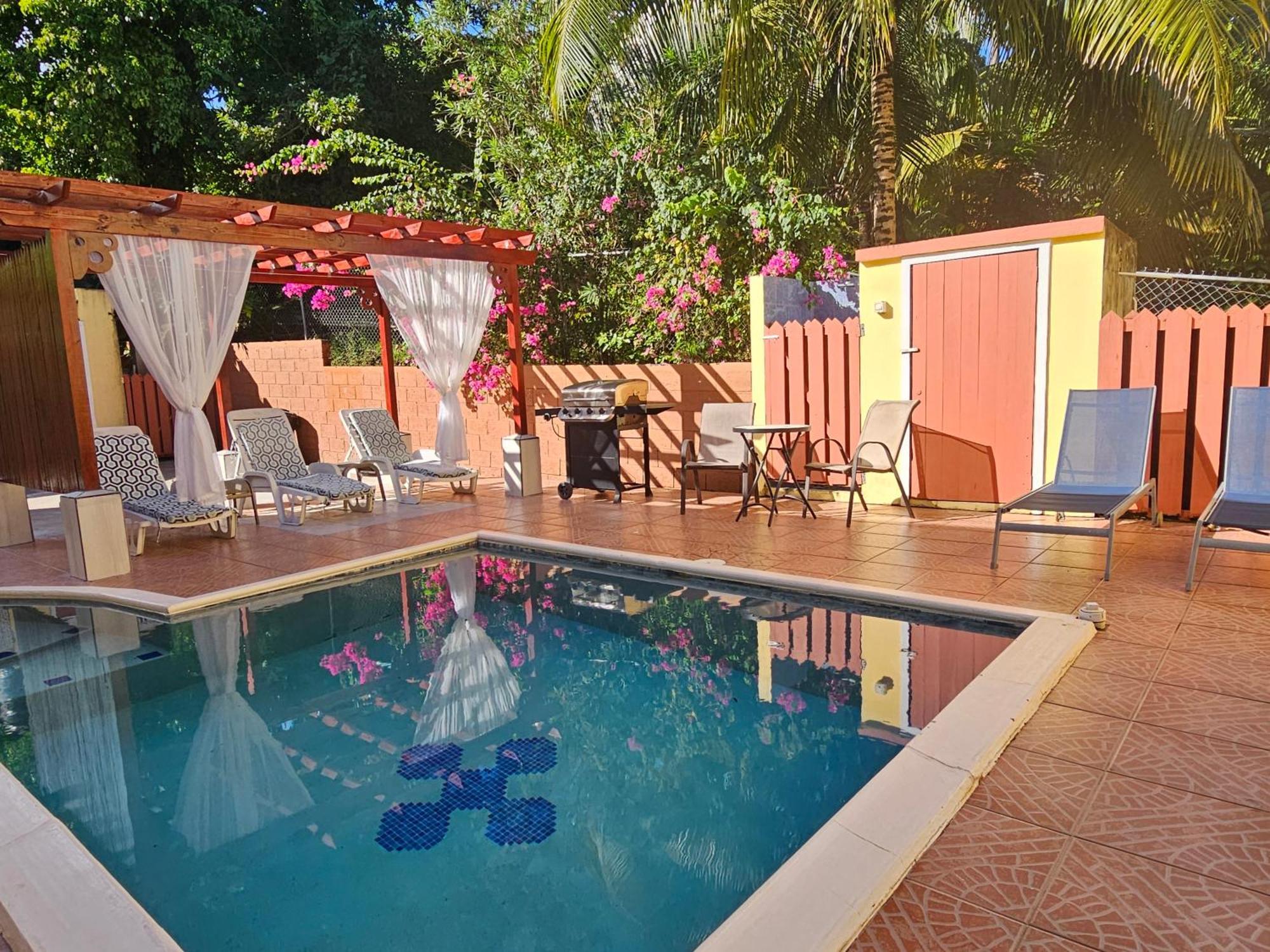 Royal Escape - 1 Otel Anse La Raye Dış mekan fotoğraf